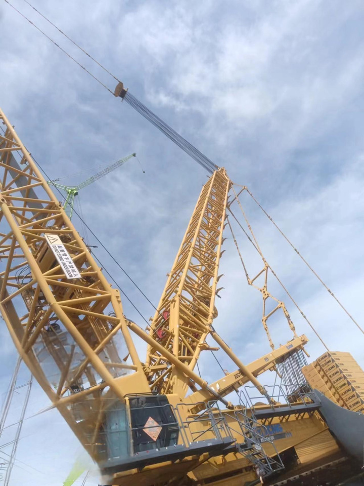 XCMG Manufacturer Second Hand Large Knuckle Boom Crane 1250 Ton XGC16000 Used Crawler Crane For Sale - Гусеничный кран: фото 3 XCMG Manufacturer Second Hand Large Knuckle Boom Crane 1250 Ton XGC16000 Used Crawler Crane For Sale - Гусеничный кран: фото 3