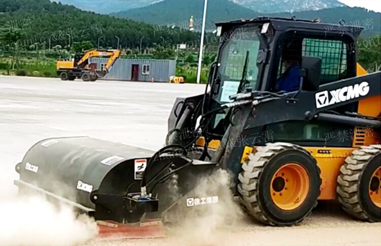 XCMG Multi-functional attachments for skid steer loader - Ковш для погрузчика для Мини-погрузчиков с бортовым поворотом: фото 4 XCMG Multi-functional attachments for skid steer loader - Ковш для погрузчика для Мини-погрузчиков с бортовым поворотом: фото 4