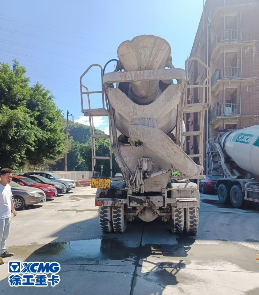 XCMG Official 12cbm Concrete Mixer Drum G4804D Used Mobile Concrete Mixers Truck For Sale - Автобетоносмеситель: фото 4 XCMG Official 12cbm Concrete Mixer Drum G4804D Used Mobile Concrete Mixers Truck For Sale - Автобетоносмеситель: фото 4