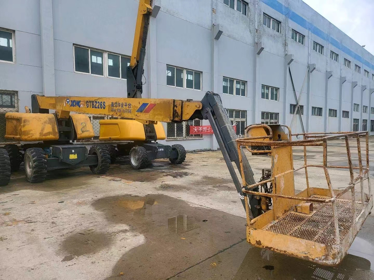 XCMG Official Cherry Picker Boom Lift GTBZ26S 26m Straight Arm Lift Aerial Work Platform Price - Телескопический подъемник: фото 5 XCMG Official Cherry Picker Boom Lift GTBZ26S 26m Straight Arm Lift Aerial Work Platform Price - Телескопический подъемник: фото 5