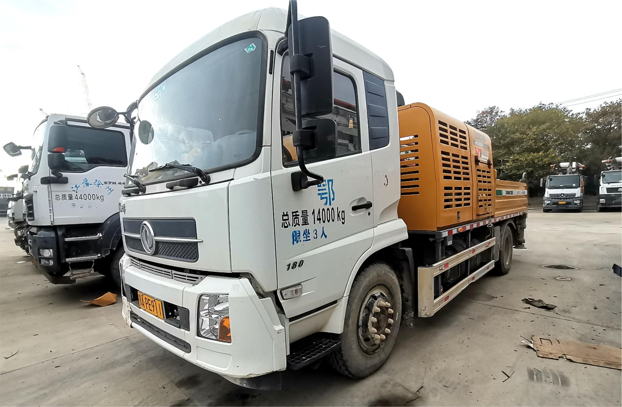 XCMG Official Construction Building Machine HBC10022V Used Truck Mounted Line Concrete Pump Price - Оборудование для бетонных работ: фото 2 XCMG Official Construction Building Machine HBC10022V Used Truck Mounted Line Concrete Pump Price - Оборудование для бетонных работ: фото 2