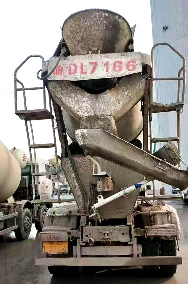 XCMG Official Construction Cement Mixer G4804B 12m³ Used Mobile Concrete Mixer Truck for sale - Барабан смесительный: фото 4 XCMG Official Construction Cement Mixer G4804B 12m³ Used Mobile Concrete Mixer Truck for sale - Барабан смесительный: фото 4