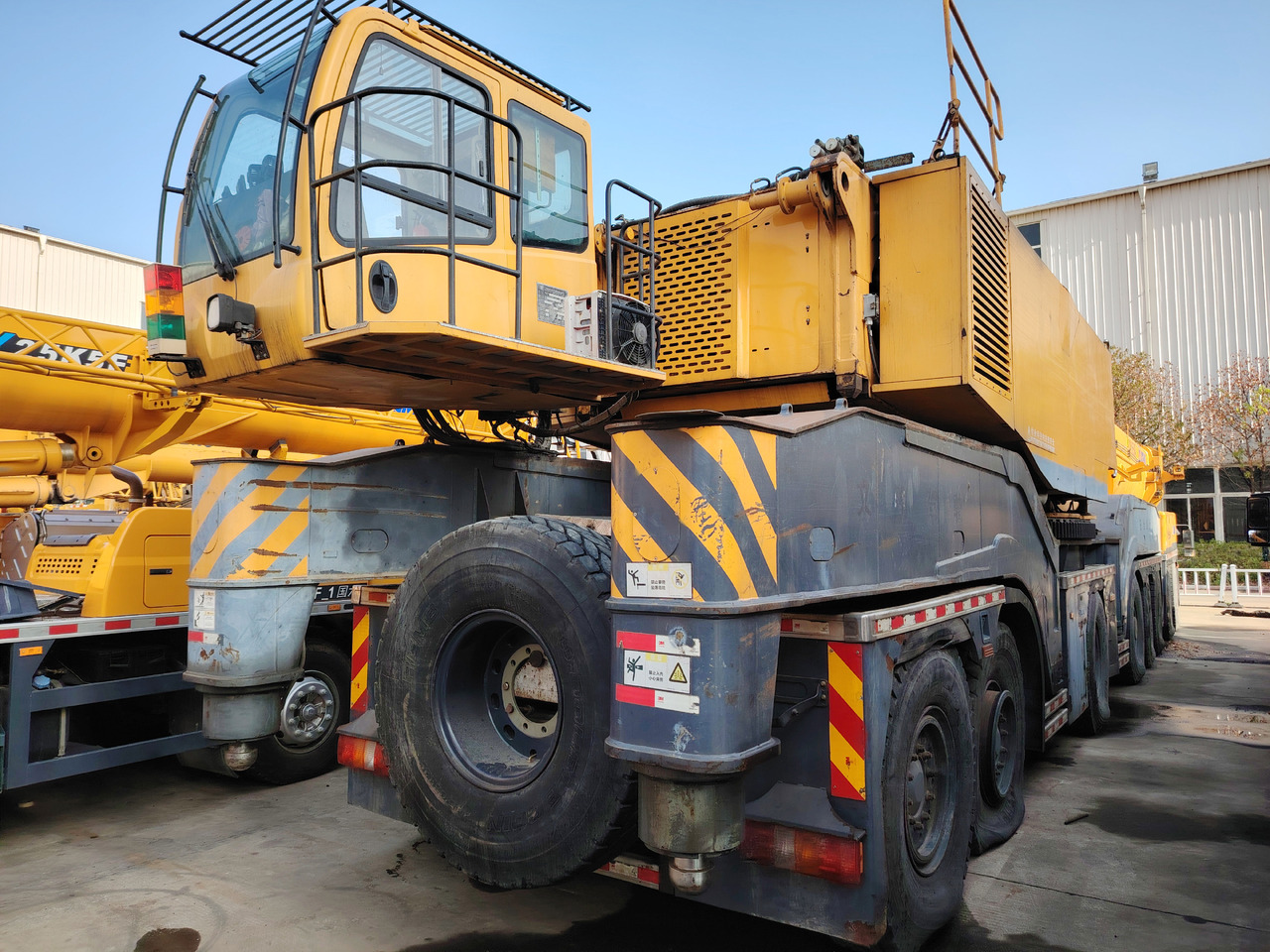 XCMG Official Used Heavy Duty Hydraulics Crane QAY650A All Terrain Cranes For Sale 650 Ton - Вседорожный кран: фото 4 XCMG Official Used Heavy Duty Hydraulics Crane QAY650A All Terrain Cranes For Sale 650 Ton - Вседорожный кран: фото 4