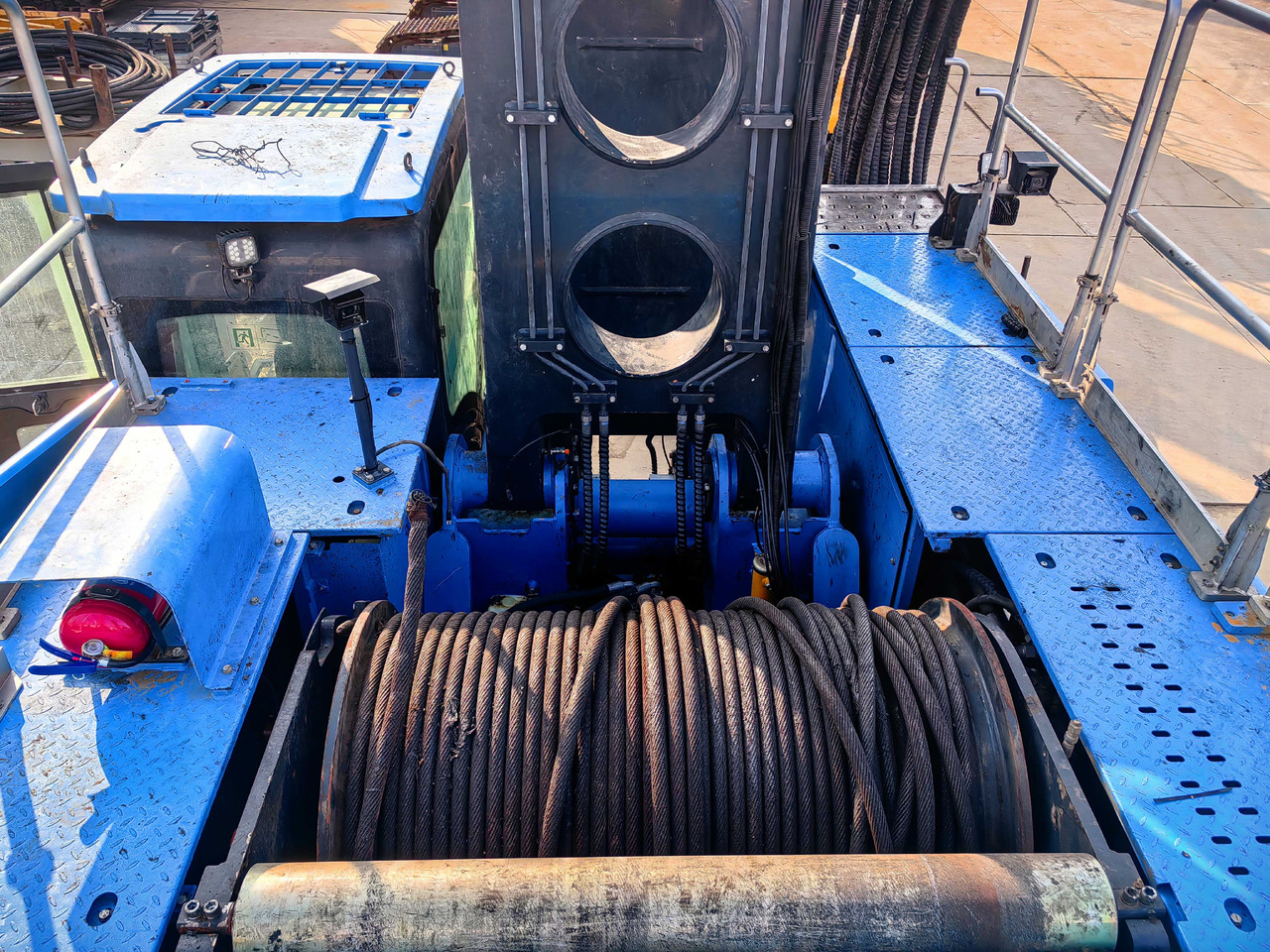 XCMG Official Used rotary drilling rig XR240E 80m Hydraulic Piling Rig Machine For Sale - Буровая машина: фото 2 XCMG Official Used rotary drilling rig XR240E 80m Hydraulic Piling Rig Machine For Sale - Буровая машина: фото 2