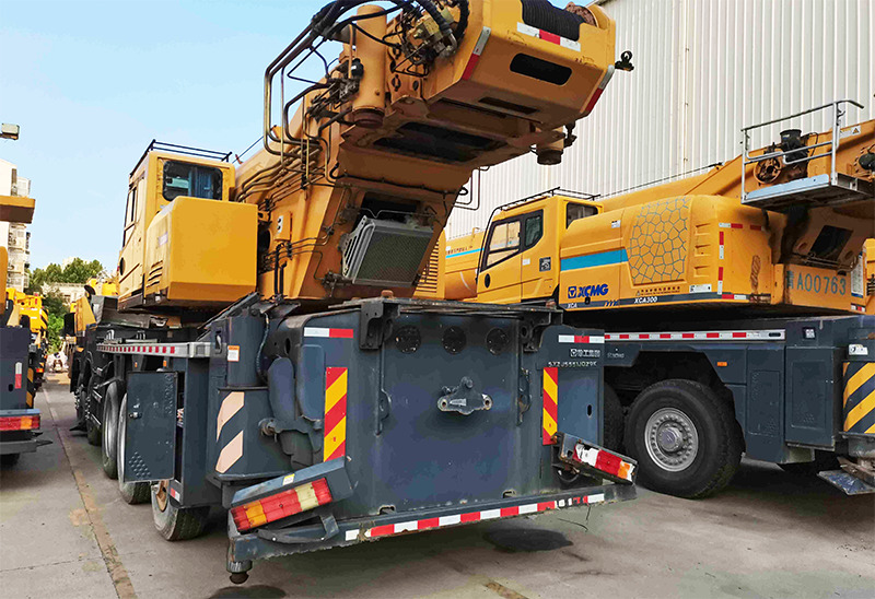XCMG QY95K7C 90ton 95ton second hand hydraulic crane price - Мобильный кран: фото 4 XCMG QY95K7C 90ton 95ton second hand hydraulic crane price - Мобильный кран: фото 4