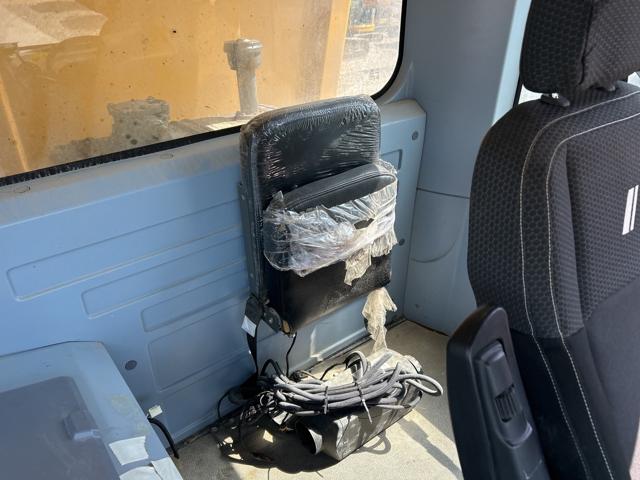 XCMG XDR85T large 85ton mining truck wheeled - Горнодобывающая техника: фото 3 XCMG XDR85T large 85ton mining truck wheeled - Горнодобывающая техника: фото 3