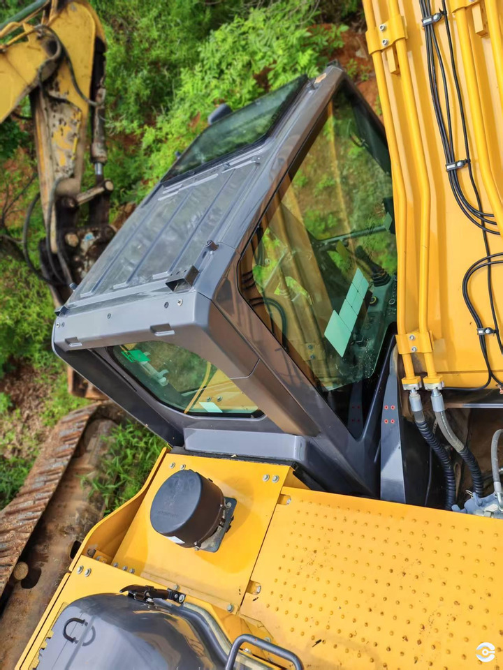 XCMG XE245G 24ton medium diesel excavator with good condition for sale - Гусеничный экскаватор: фото 2 XCMG XE245G 24ton medium diesel excavator with good condition for sale - Гусеничный экскаватор: фото 2