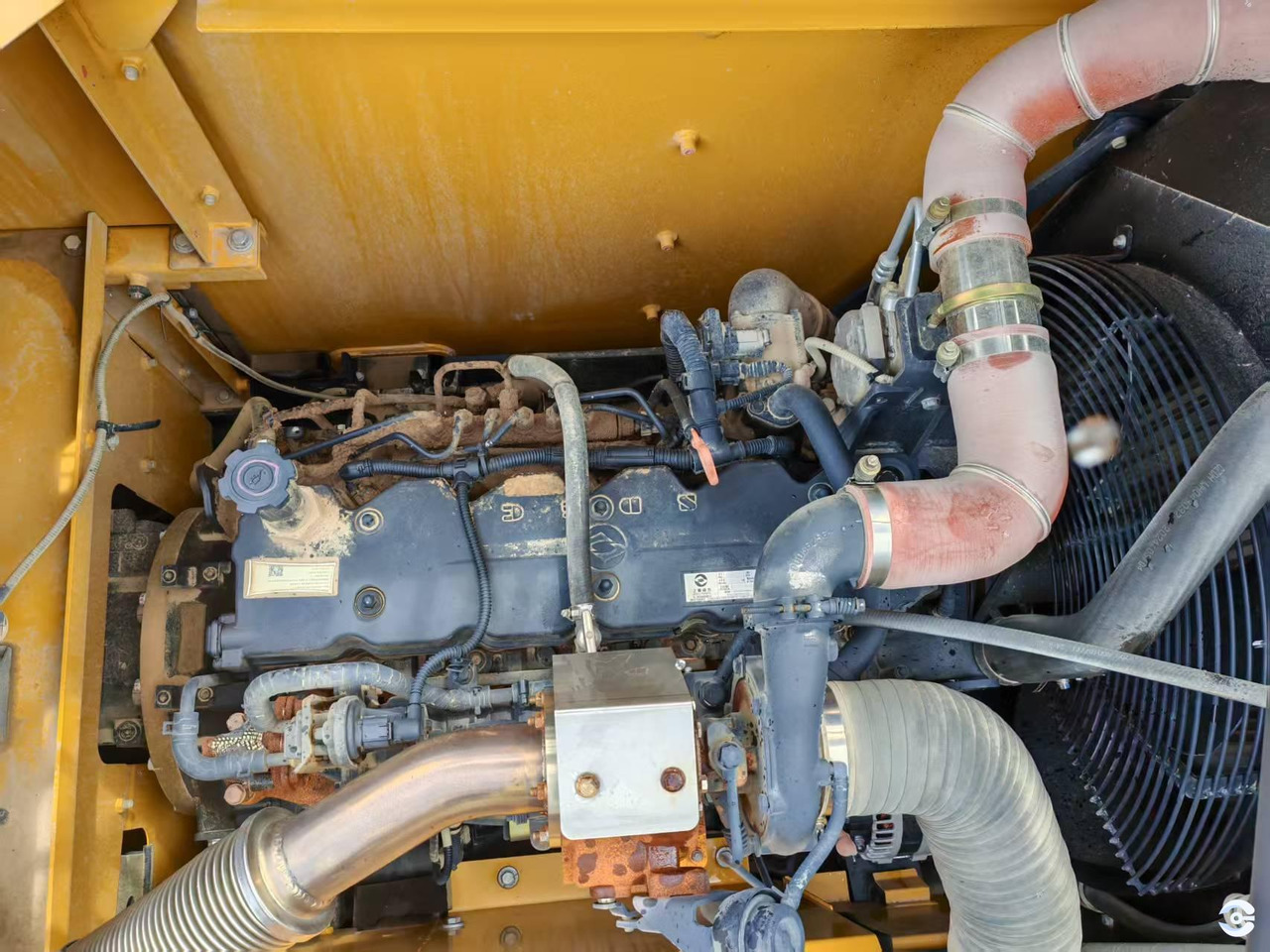 XCMG XE245G 24ton medium diesel excavator with good condition for sale - Гусеничный экскаватор: фото 4 XCMG XE245G 24ton medium diesel excavator with good condition for sale - Гусеничный экскаватор: фото 4