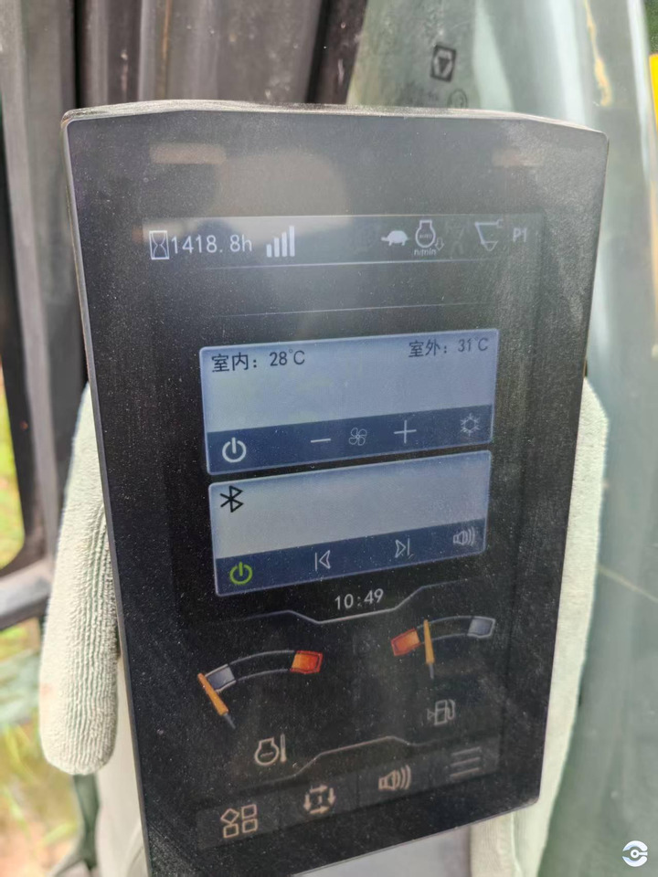 XCMG XE245G 24ton medium diesel excavator with good condition for sale - Гусеничный экскаватор: фото 3 XCMG XE245G 24ton medium diesel excavator with good condition for sale - Гусеничный экскаватор: фото 3