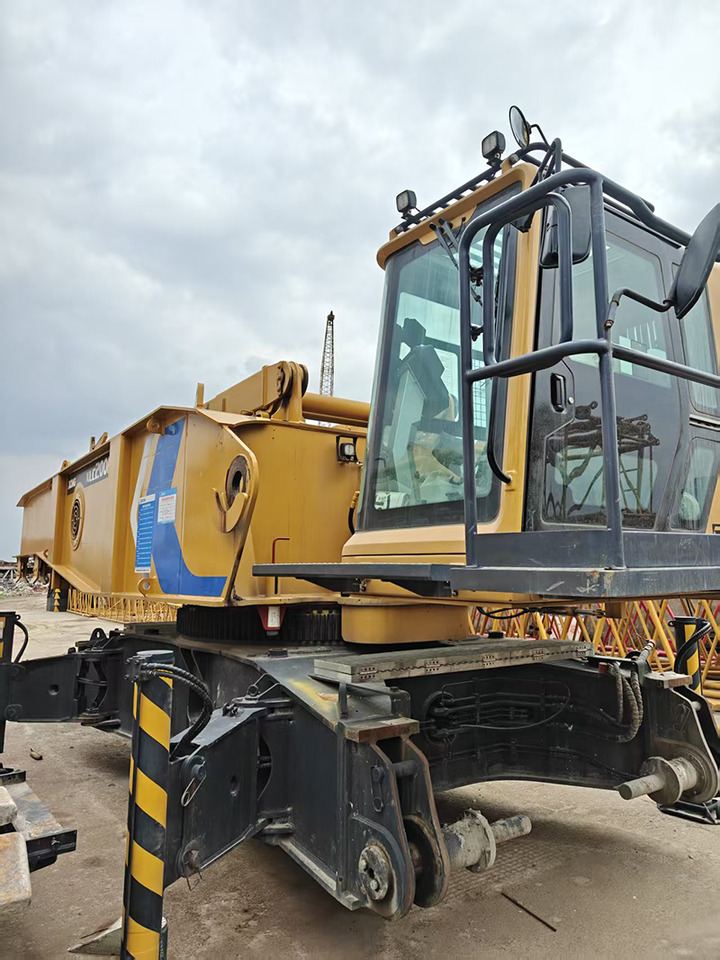 XCMG XLC200M small middle 200ton used crawler crane 2023 for sale - Гусеничный кран: фото 4 XCMG XLC200M small middle 200ton used crawler crane 2023 for sale - Гусеничный кран: фото 4