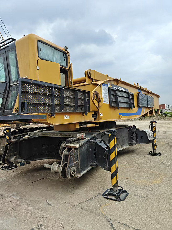 XCMG XLC200M small middle 200ton used crawler crane 2023 for sale - Гусеничный кран: фото 3 XCMG XLC200M small middle 200ton used crawler crane 2023 for sale - Гусеничный кран: фото 3