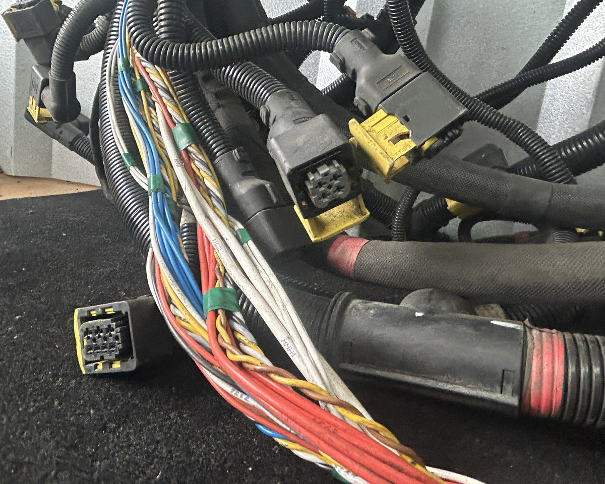 DAF XF 106 CHASSIS MAIN ELECTRICAL HARNESS - Кабели/ Провода: фото 2 DAF XF 106 CHASSIS MAIN ELECTRICAL HARNESS - Кабели/ Провода: фото 2