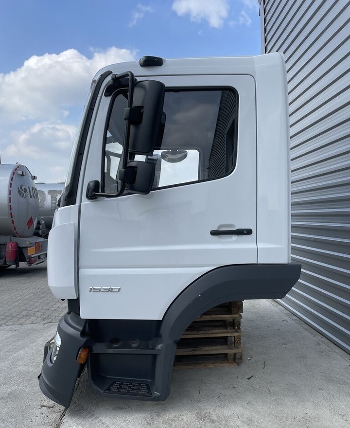 FRONT BUMPER COMPLETE EXTRA COST 800EU Mercedes-Benz ATEGO S-cab ClassicSpace, 2.30 m 2023 Mercedes-Benz ATEGO truck - Кабина для Грузовиков: фото 5 FRONT BUMPER COMPLETE EXTRA COST 800EU Mercedes-Benz ATEGO S-cab ClassicSpace, 2.30 m 2023 Mercedes-Benz ATEGO truck - Кабина для Грузовиков: фото 5