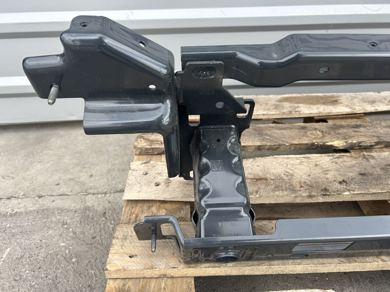 IVECO DAILY FRONT BUMPER BEAM - Бампер для Лёгких коммерческих автомобилей: фото 2 IVECO DAILY FRONT BUMPER BEAM - Бампер для Лёгких коммерческих автомобилей: фото 2