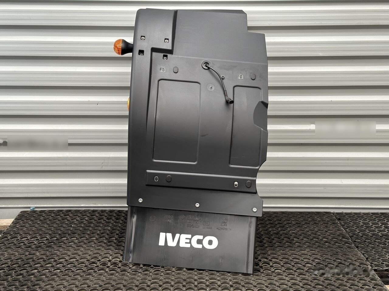 IVECO EUROCARGO 5801551258 - Крыло для Грузовиков: фото 1 IVECO EUROCARGO 5801551258 - Крыло для Грузовиков: фото 1