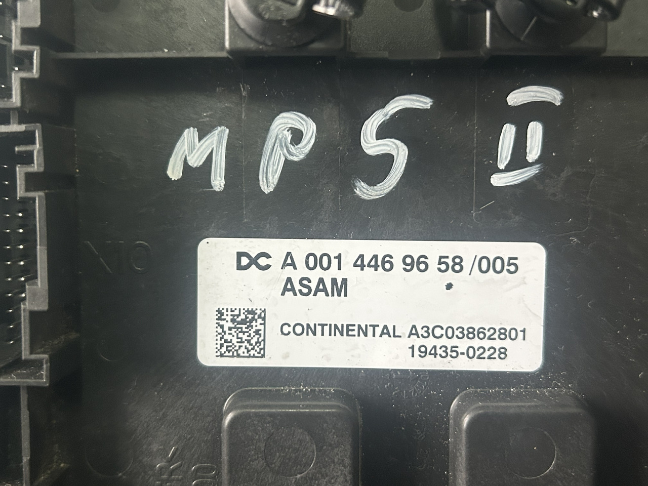 MERCEDES ACTROS MP5 A FUSE MODULE ASAM - Предохранитель: фото 2 MERCEDES ACTROS MP5 A FUSE MODULE ASAM - Предохранитель: фото 2