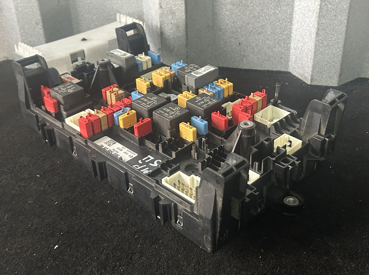 MERCEDES ACTROS MP5 A FUSE MODULE SAM - Предохранитель: фото 4 MERCEDES ACTROS MP5 A FUSE MODULE SAM - Предохранитель: фото 4