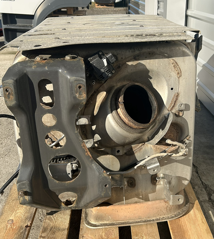 MERCEDES-BENZ ACTROS MP4 DPF CATALYTIC CONVERTER A0084901912 A0094905612 - Катализатор для Грузовиков: фото 4 MERCEDES-BENZ ACTROS MP4 DPF CATALYTIC CONVERTER A0084901912 A0094905612 - Катализатор для Грузовиков: фото 4