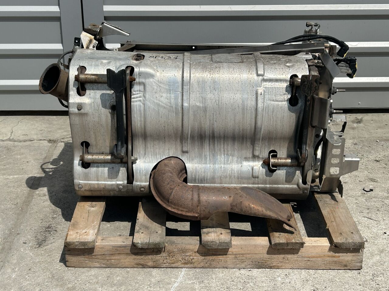 MERCEDES-BENZ ACTROS MP4 DPF CATALYTIC CONVERTER - Катализатор: фото 1 MERCEDES-BENZ ACTROS MP4 DPF CATALYTIC CONVERTER - Катализатор: фото 1