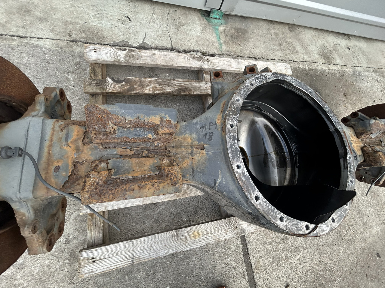 MERCEDES-BENZ ACTROS MP4 REAR AXLE + HUBS R440-13 - Задняя ось: фото 4 MERCEDES-BENZ ACTROS MP4 REAR AXLE + HUBS R440-13 - Задняя ось: фото 4