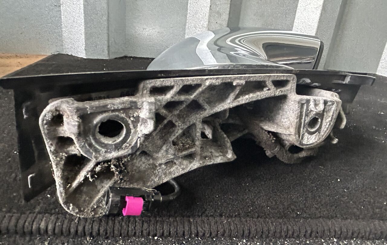 MERCEDES-BENZ ACTROS MP5 RIGHT MIRROR CAMERA - Зеркало заднего вида: фото 5 MERCEDES-BENZ ACTROS MP5 RIGHT MIRROR CAMERA - Зеркало заднего вида: фото 5