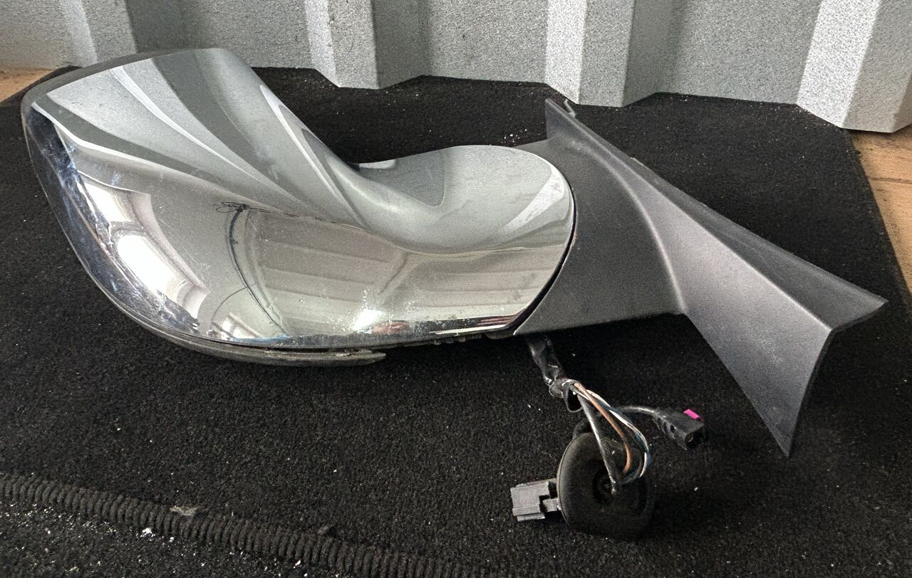 MERCEDES-BENZ ACTROS MP5 RIGHT MIRROR CAMERA - Зеркало заднего вида: фото 4 MERCEDES-BENZ ACTROS MP5 RIGHT MIRROR CAMERA - Зеркало заднего вида: фото 4