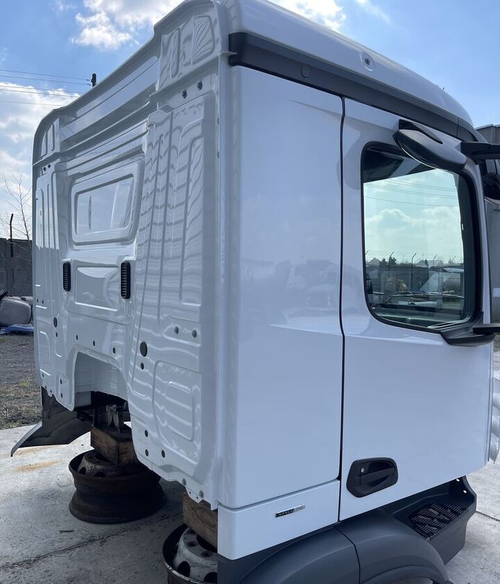 Mercedes-Benz ACTROS MP4 A9607202203 Mercedes-Benz ACTROS MP4 CLASSIC truck - Дверь и запчасти для Грузовиков: фото 2 Mercedes-Benz ACTROS MP4 A9607202203 Mercedes-Benz ACTROS MP4 CLASSIC truck - Дверь и запчасти для Грузовиков: фото 2