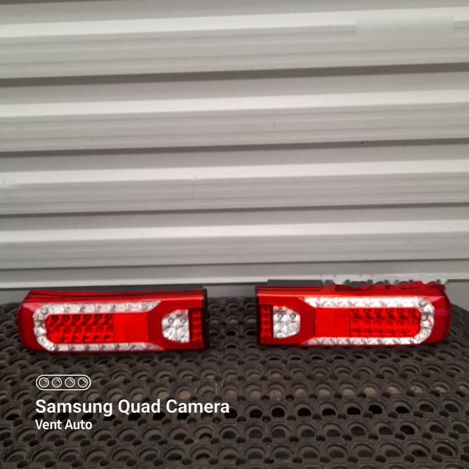 Mercedes-Benz ACTROS MP5 A0035443303 - Задний фонарь для Грузовиков: фото 2 Mercedes-Benz ACTROS MP5 A0035443303 - Задний фонарь для Грузовиков: фото 2