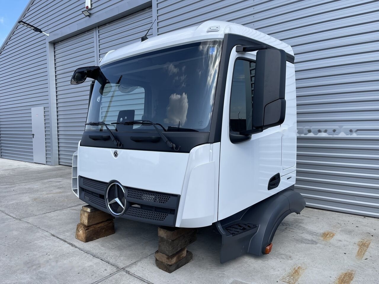 Mercedes-Benz M ClassicSpace Arocs for Mercedes-Benz ACTROS ANTOS AXOR M classic space 170mm Fahrerhaus - Кабина: фото 5 Mercedes-Benz M ClassicSpace Arocs for Mercedes-Benz ACTROS ANTOS AXOR M classic space 170mm Fahrerhaus - Кабина: фото 5
