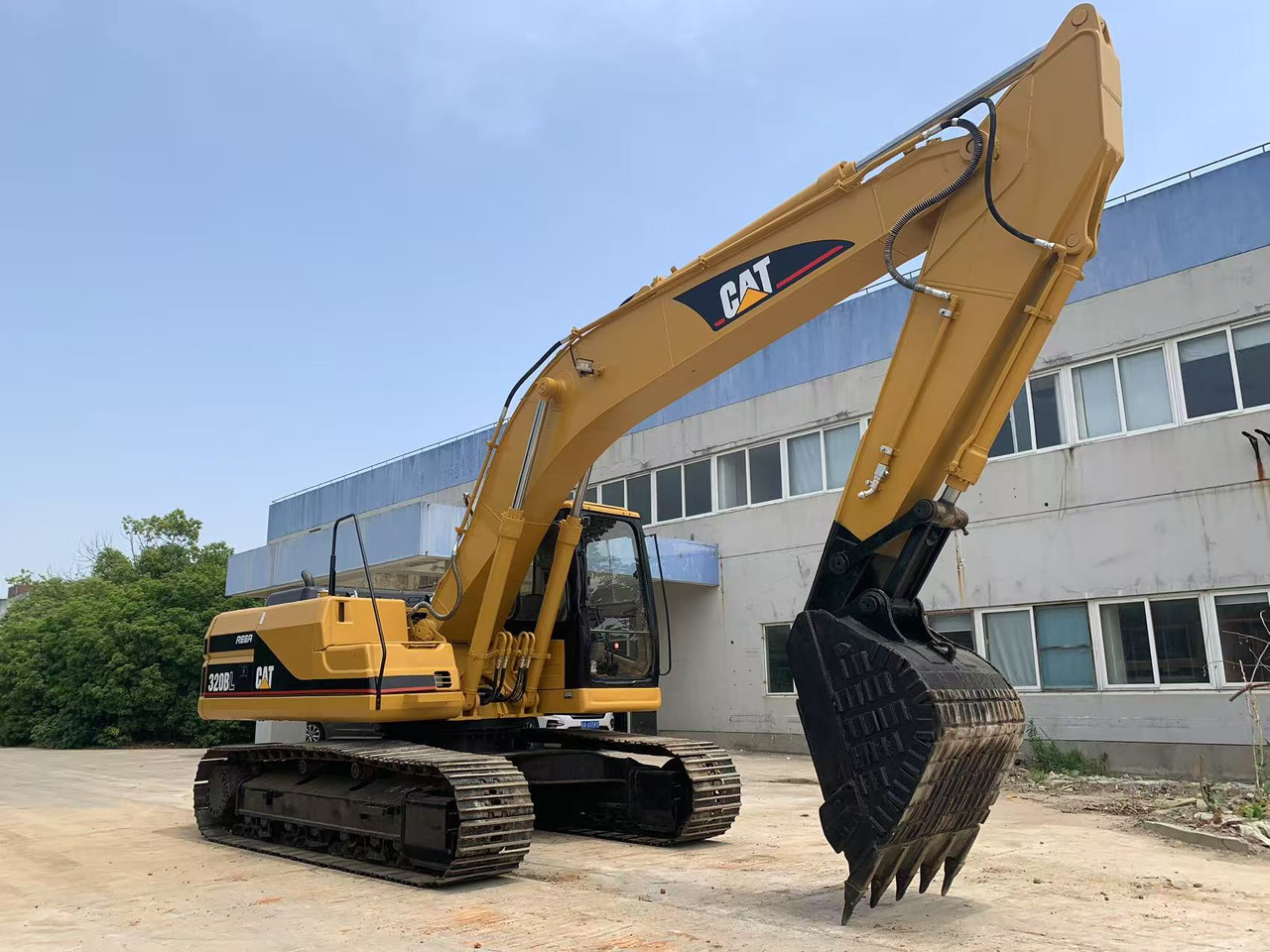 CATERPILLAR 320B, 320BL Secondhand Excavator Made in Japan - Гусеничный экскаватор: фото 2 CATERPILLAR 320B, 320BL Secondhand Excavator Made in Japan - Гусеничный экскаватор: фото 2
