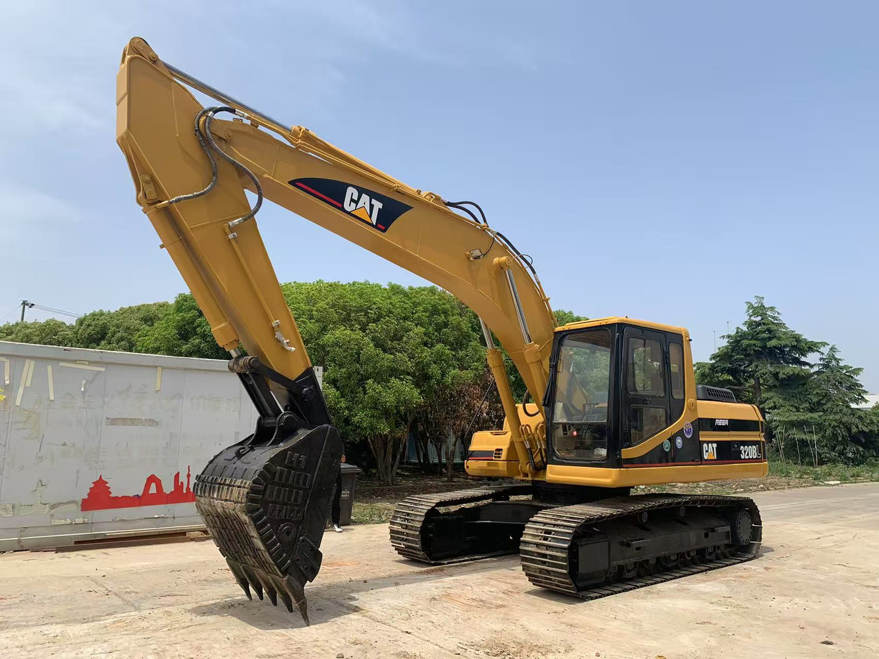 CATERPILLAR 320B, 320BL Secondhand Excavator Made in Japan - Гусеничный экскаватор: фото 1 CATERPILLAR 320B, 320BL Secondhand Excavator Made in Japan - Гусеничный экскаватор: фото 1