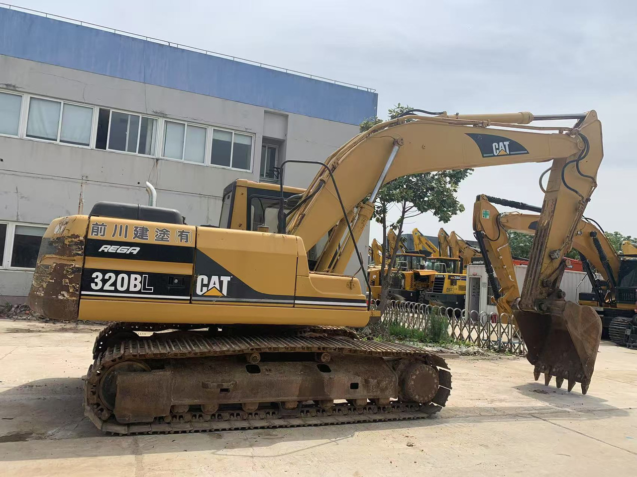 CATERPILLAR 320BL Used Excavator with Original Color - Гусеничный экскаватор: фото 4 CATERPILLAR 320BL Used Excavator with Original Color - Гусеничный экскаватор: фото 4