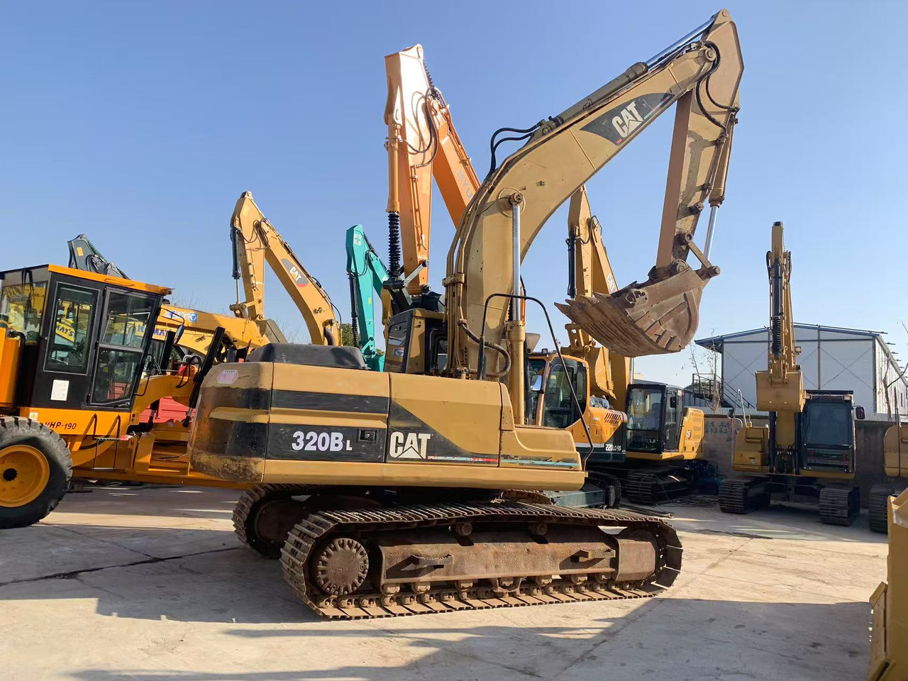 CATERPILLAR Crawler Excavator CAT 320B, 320BL Original Japanese Excavator - Гусеничный экскаватор: фото 2 CATERPILLAR Crawler Excavator CAT 320B, 320BL Original Japanese Excavator - Гусеничный экскаватор: фото 2