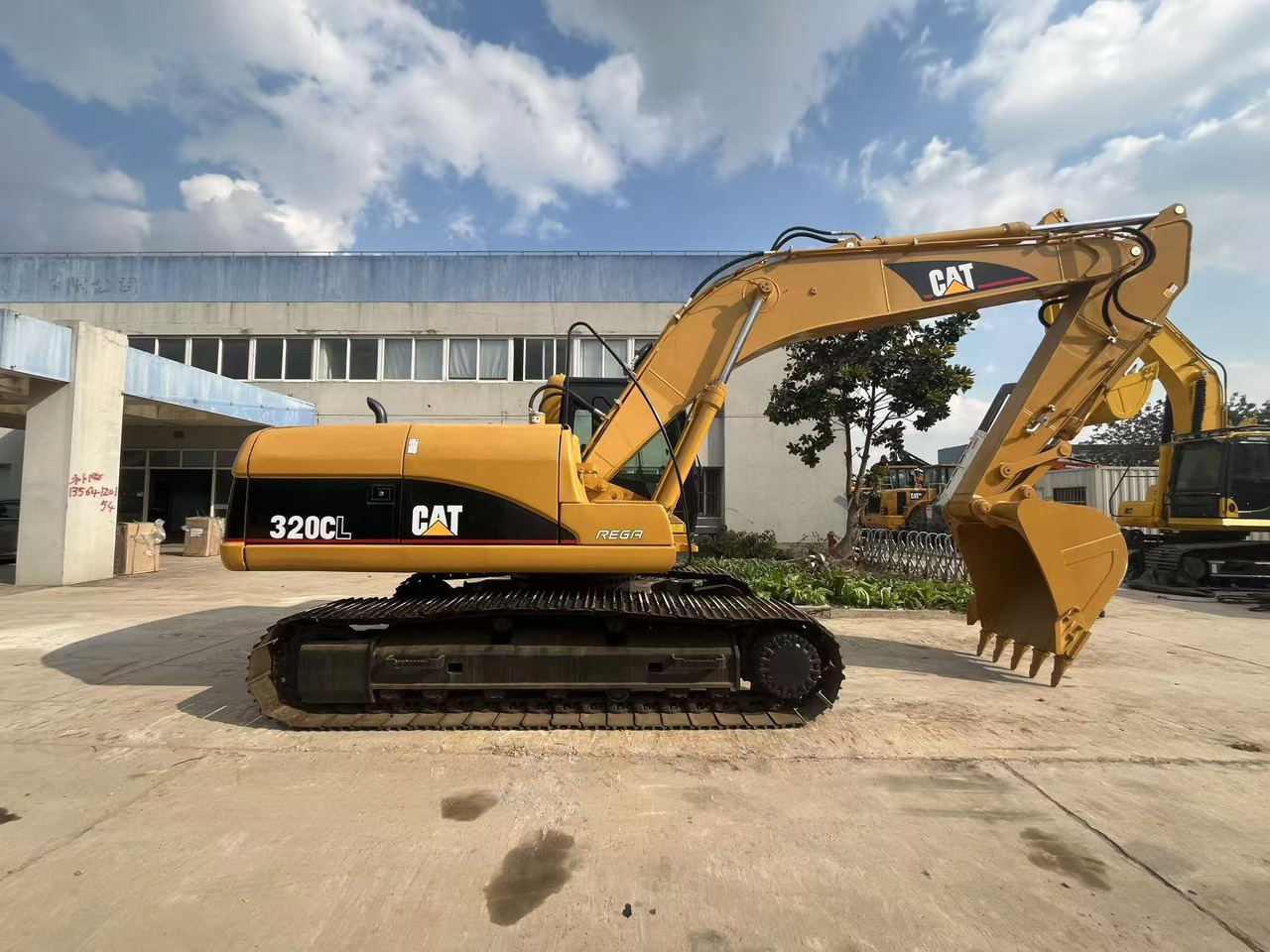 Caterpillar 20Ton Excavator Original Caterpillar CAT 320CL, 320C, 320 Model with 3066 Engine - Гусеничный экскаватор: фото 1 Caterpillar 20Ton Excavator Original Caterpillar CAT 320CL, 320C, 320 Model with 3066 Engine - Гусеничный экскаватор: фото 1