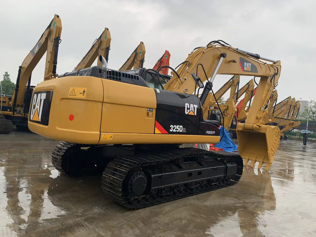 Caterpillar Construction Machine 25 ton Excavator CAT 325D, 325CL, 325BL - Гусеничный экскаватор: фото 2 Caterpillar Construction Machine 25 ton Excavator CAT 325D, 325CL, 325BL - Гусеничный экскаватор: фото 2