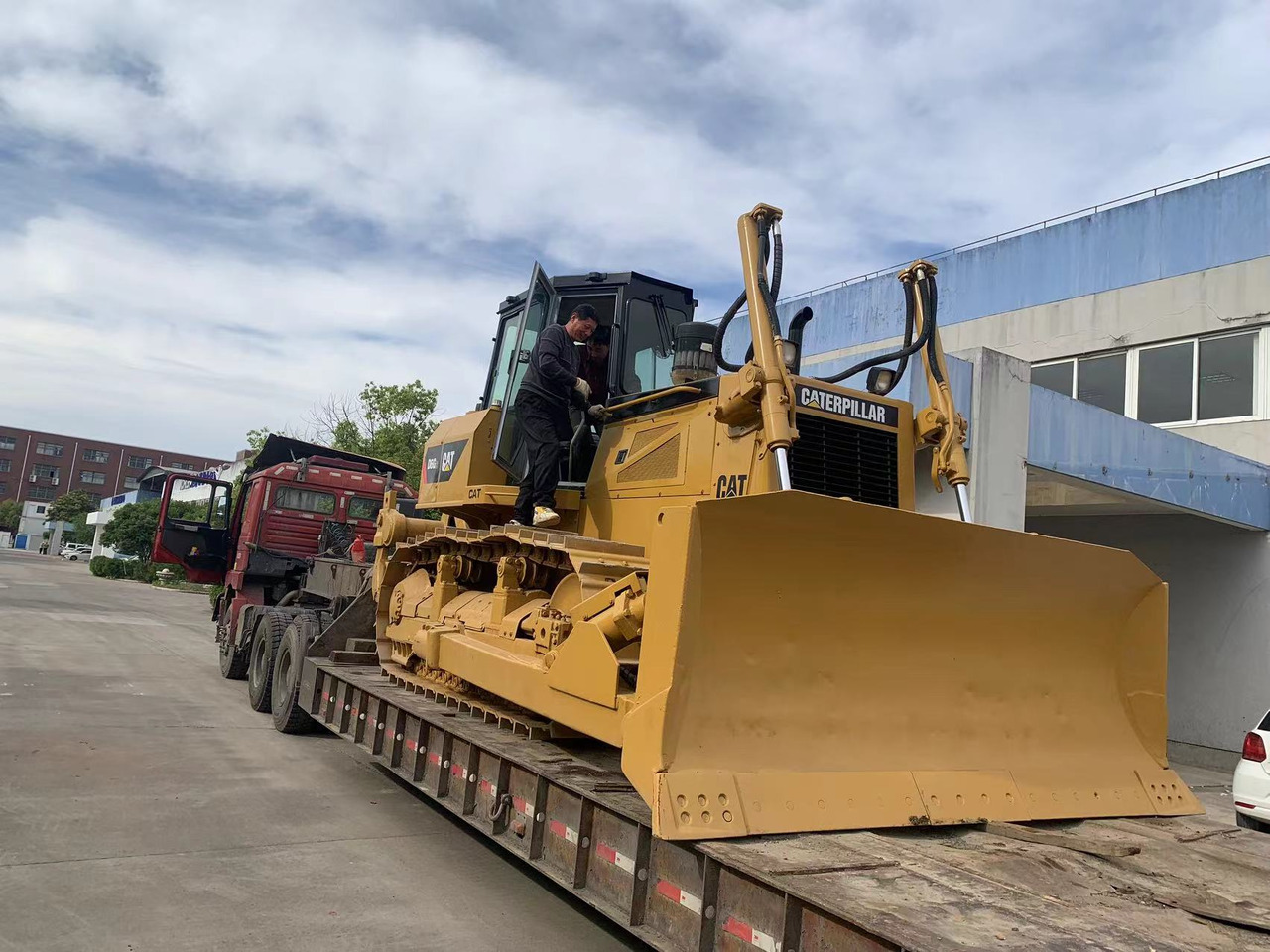 Caterpillar D6G, D6G2 Bulldozer Good Price Secondhand CAT Tracked Tractor - Бульдозер: фото 5 Caterpillar D6G, D6G2 Bulldozer Good Price Secondhand CAT Tracked Tractor - Бульдозер: фото 5