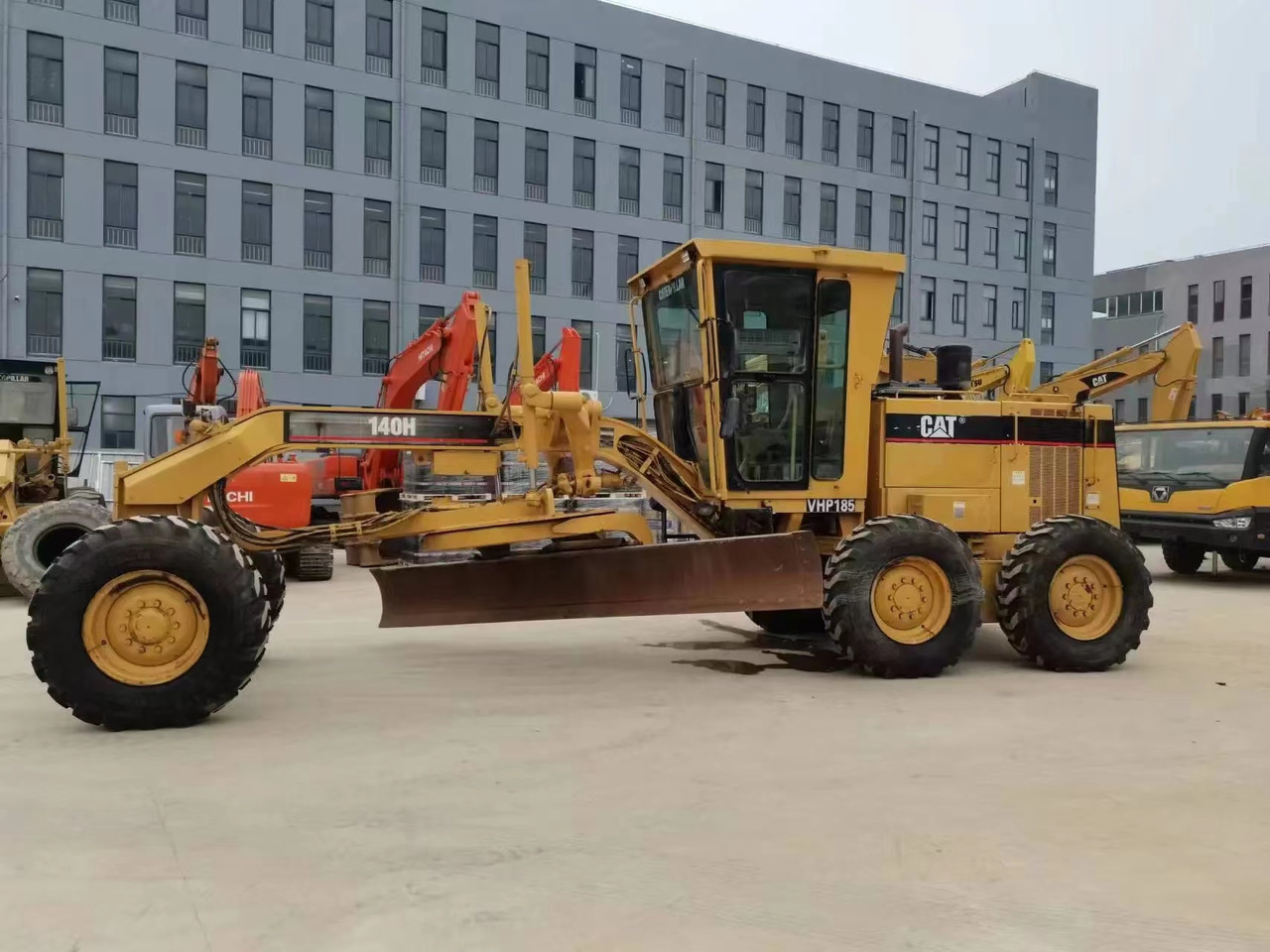Caterpillar Original Color Motor Grader Used CAT 140H - Грейдер: фото 1 Caterpillar Original Color Motor Grader Used CAT 140H - Грейдер: фото 1