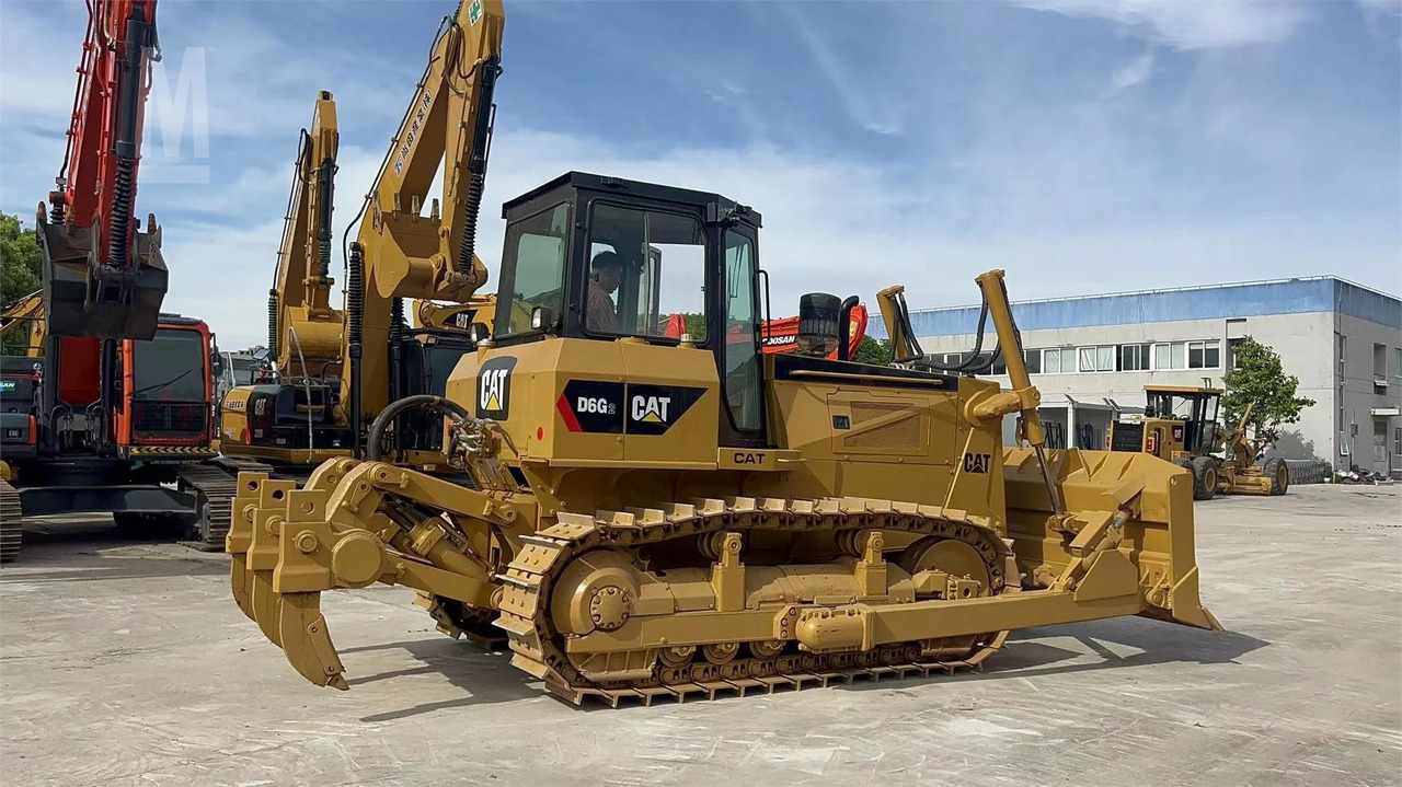 Caterpillar Tracked Tractor Secondhand CAT D6G, D6D Crawler Bulldozer - Бульдозер: фото 2 Caterpillar Tracked Tractor Secondhand CAT D6G, D6D Crawler Bulldozer - Бульдозер: фото 2