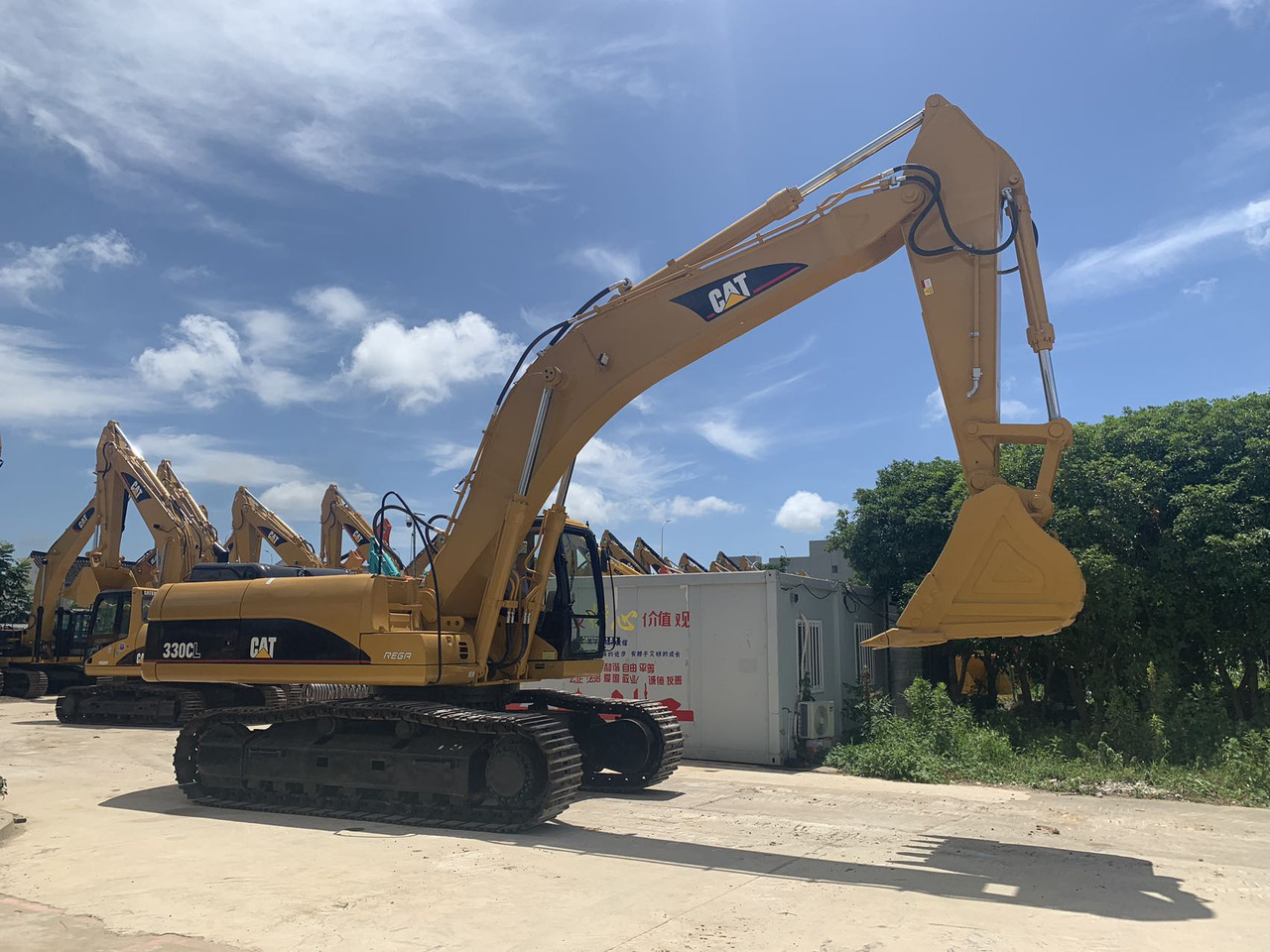 Caterpillar Used CAT 330CL 31-Ton Excavator | C9 Engine for Earthmoving & Mining Work - Гусеничный экскаватор: фото 2 Caterpillar Used CAT 330CL 31-Ton Excavator | C9 Engine for Earthmoving & Mining Work - Гусеничный экскаватор: фото 2