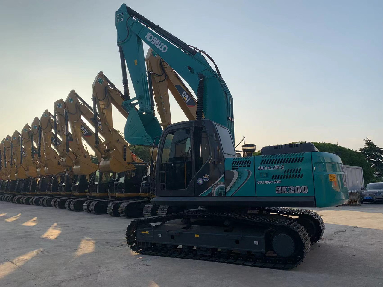 Kobelco Secondhand Excavator SK200 Cheap price - Гусеничный экскаватор: фото 1 Kobelco Secondhand Excavator SK200 Cheap price - Гусеничный экскаватор: фото 1
