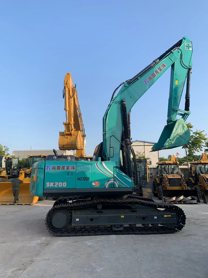 Kobelco Secondhand Excavator SK200 Cheap price - Гусеничный экскаватор: фото 4 Kobelco Secondhand Excavator SK200 Cheap price - Гусеничный экскаватор: фото 4