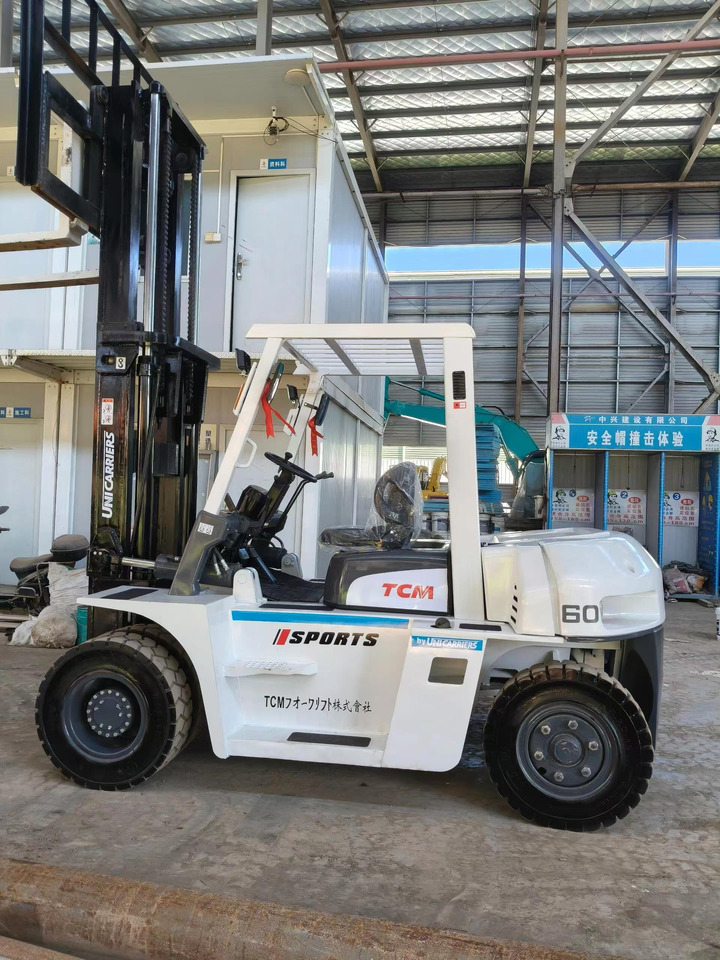 TCM Forklift Truck Secondhand 6 ton Diesel Forklift - Дизельный погрузчик: фото 2 TCM Forklift Truck Secondhand 6 ton Diesel Forklift - Дизельный погрузчик: фото 2