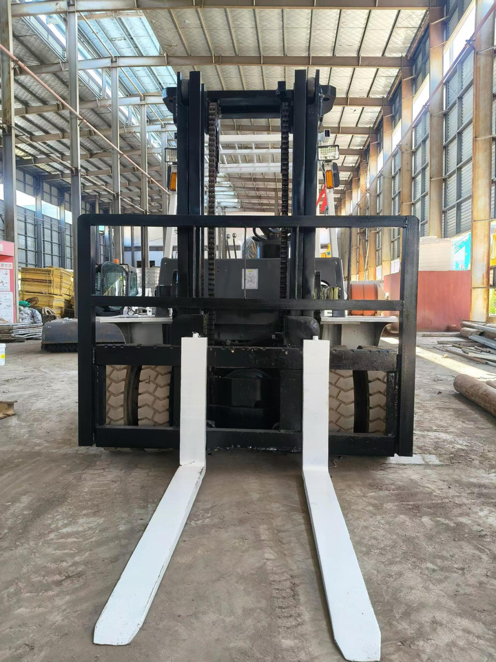 TCM Forklift Truck Secondhand 6 ton Diesel Forklift - Дизельный погрузчик: фото 4 TCM Forklift Truck Secondhand 6 ton Diesel Forklift - Дизельный погрузчик: фото 4