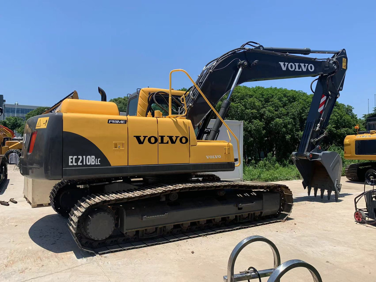 VOLVO Used Volvo EC210LC Crawler Excavator - DEPENDABLE POWER, LOW OWNERSHIP COST - Гусеничный экскаватор: фото 4 VOLVO Used Volvo EC210LC Crawler Excavator - DEPENDABLE POWER, LOW OWNERSHIP COST - Гусеничный экскаватор: фото 4