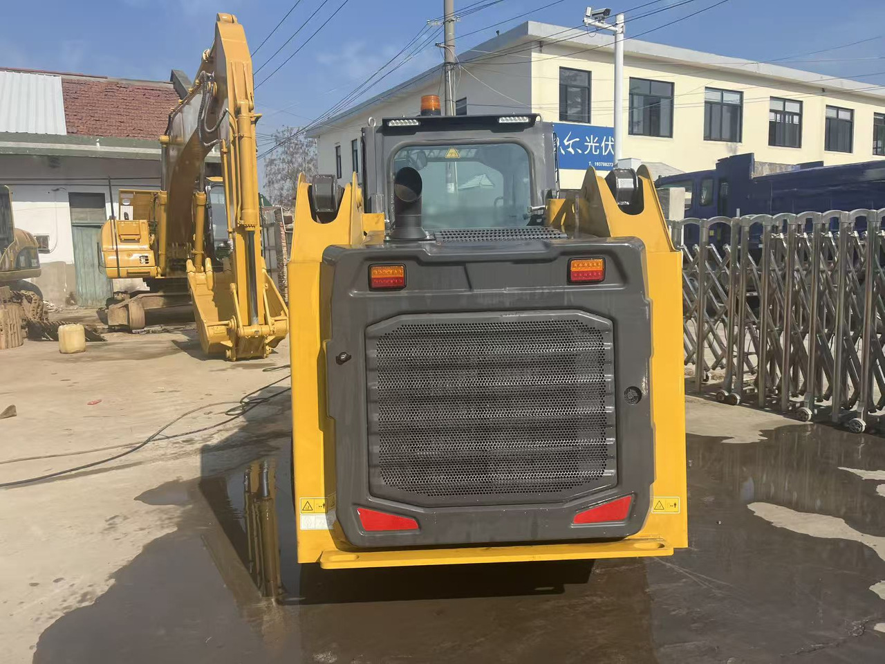 XCMG New Skid Steer Loader XCMG XC740K: Efficient & Compact for Construction Jobs - Мини-погрузчик с бортовым поворотом: фото 2 XCMG New Skid Steer Loader XCMG XC740K: Efficient & Compact for Construction Jobs - Мини-погрузчик с бортовым поворотом: фото 2