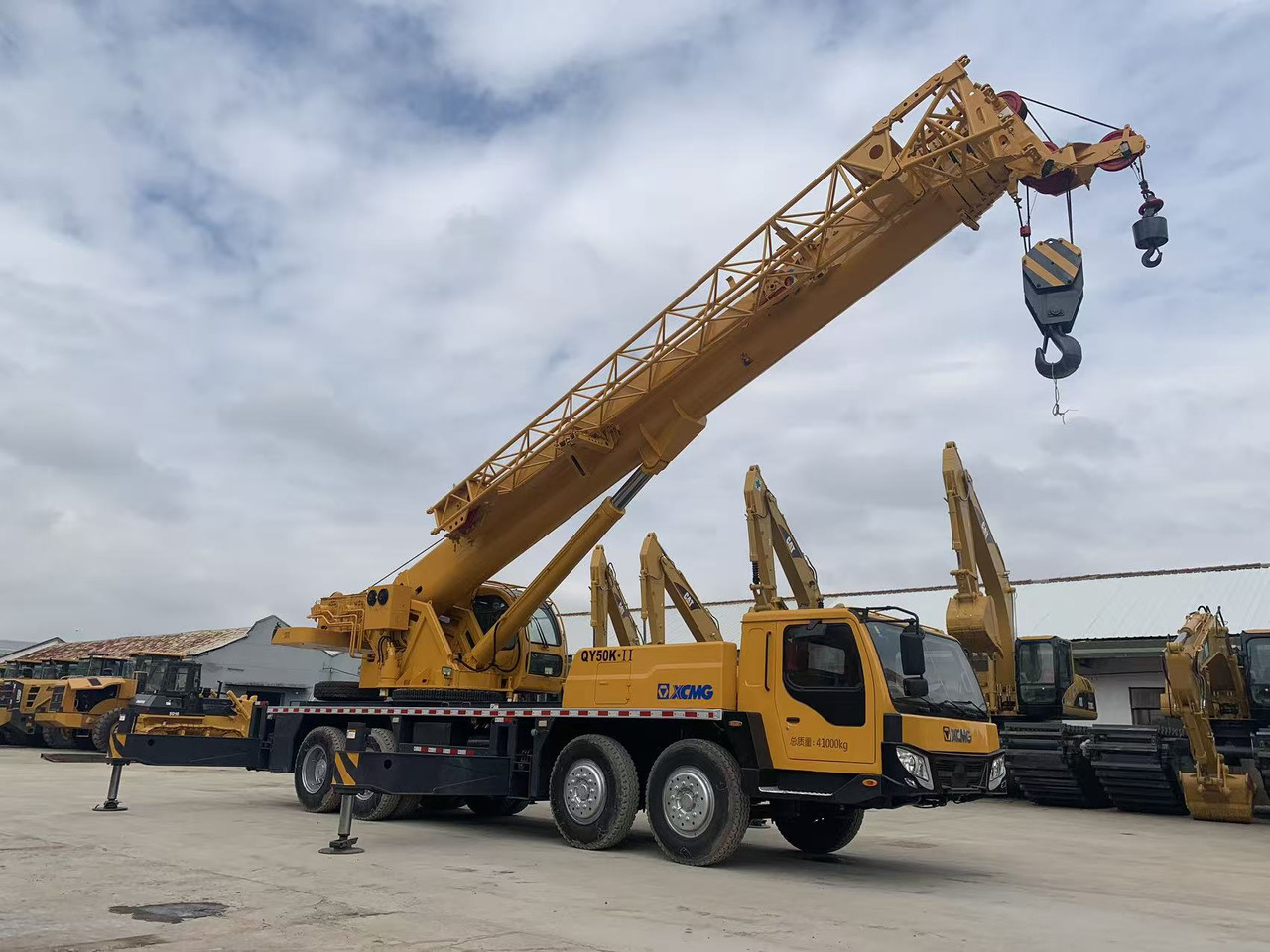 XCMG Used Truck Crane XCMG QY50K High-Performance 50-Ton Lifting Solution - Мобильный кран: фото 2 XCMG Used Truck Crane XCMG QY50K High-Performance 50-Ton Lifting Solution - Мобильный кран: фото 2