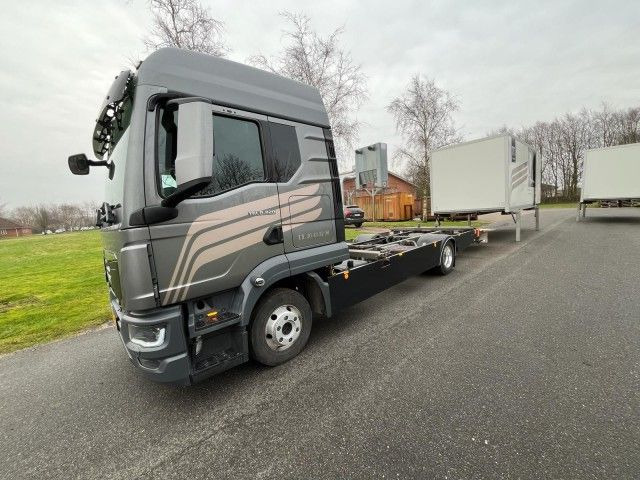 MAN TGL 8.220 4x2 - Грузовик с закрытым кузовом: фото 3 MAN TGL 8.220 4x2 - Грузовик с закрытым кузовом: фото 3