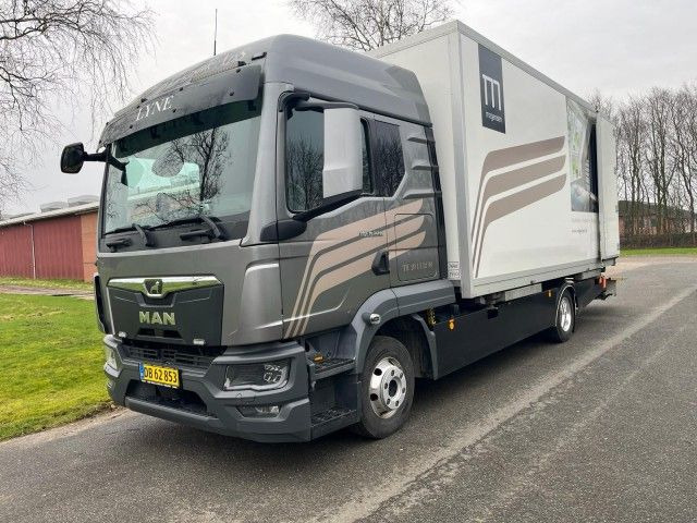 MAN TGL 8.220 4x2 - Грузовик с закрытым кузовом: фото 1 MAN TGL 8.220 4x2 - Грузовик с закрытым кузовом: фото 1