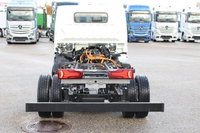 FUSO Canter 4C15E - Грузовик-шасси: фото 4 FUSO Canter 4C15E - Грузовик-шасси: фото 4