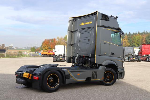 Mercedes-Benz Actros 1853LS EDITION - Тягач: фото 3 Mercedes-Benz Actros 1853LS EDITION - Тягач: фото 3